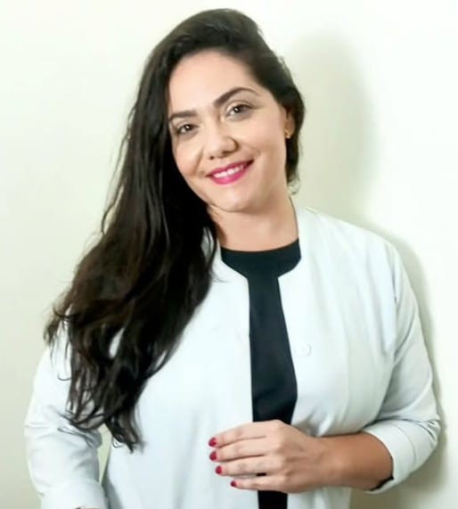 Dra Menila Neves Barboza